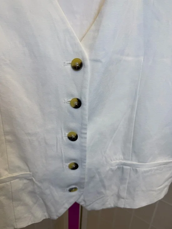 Zara White Button Front Vest - Picture 2 of 6